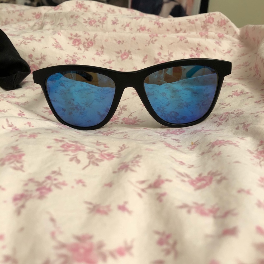 Oakley Women’s Sunglasses